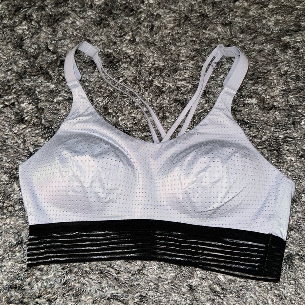 Victoria’s Secret SPORT adjustable racerback sports bra